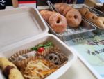 おんりぃ福さん。美味しいお惣菜とドーナツをご提供くださいました。